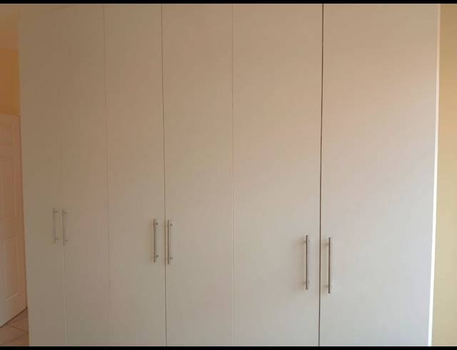 2 BEDROOM SECTIONAL TITLE FOR SALE IN GREENHILLS
